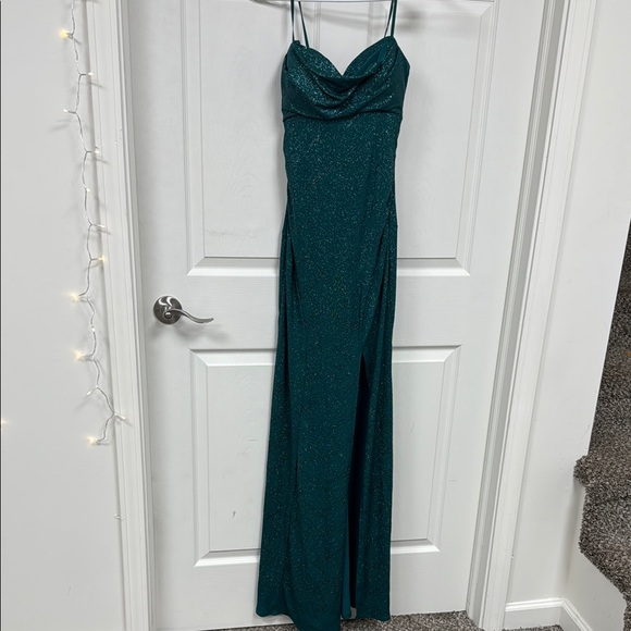 Emerald Sundae | Dresses | Emerald Sundae Green Glitter Dress